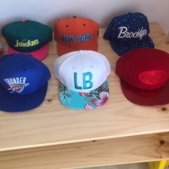 Hats. Caps, SnapBack and fitted sports hats. - Picture 10 of 16